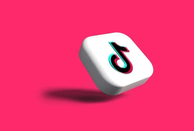 TikTok запускает &quot;Клуб фанатов в прямом эфире&quot; для поддержки блогеров