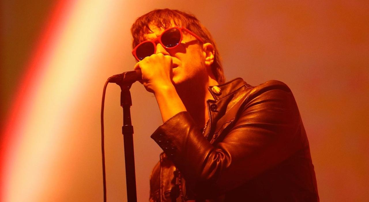 Фронтмен The Strokes признался, что остается в группе лишь ради денег