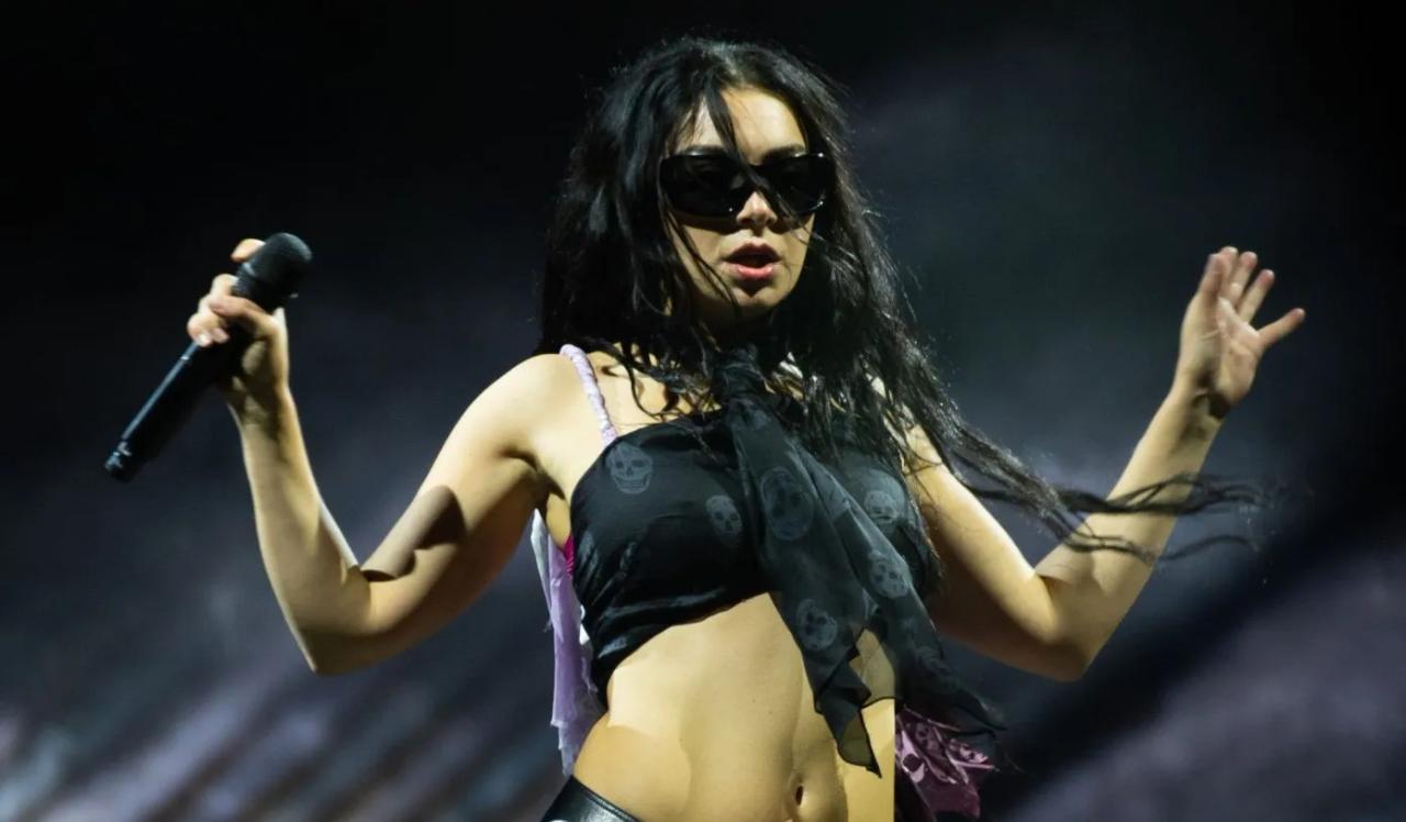 Charli XCX не хочет быть героиней документального фильма