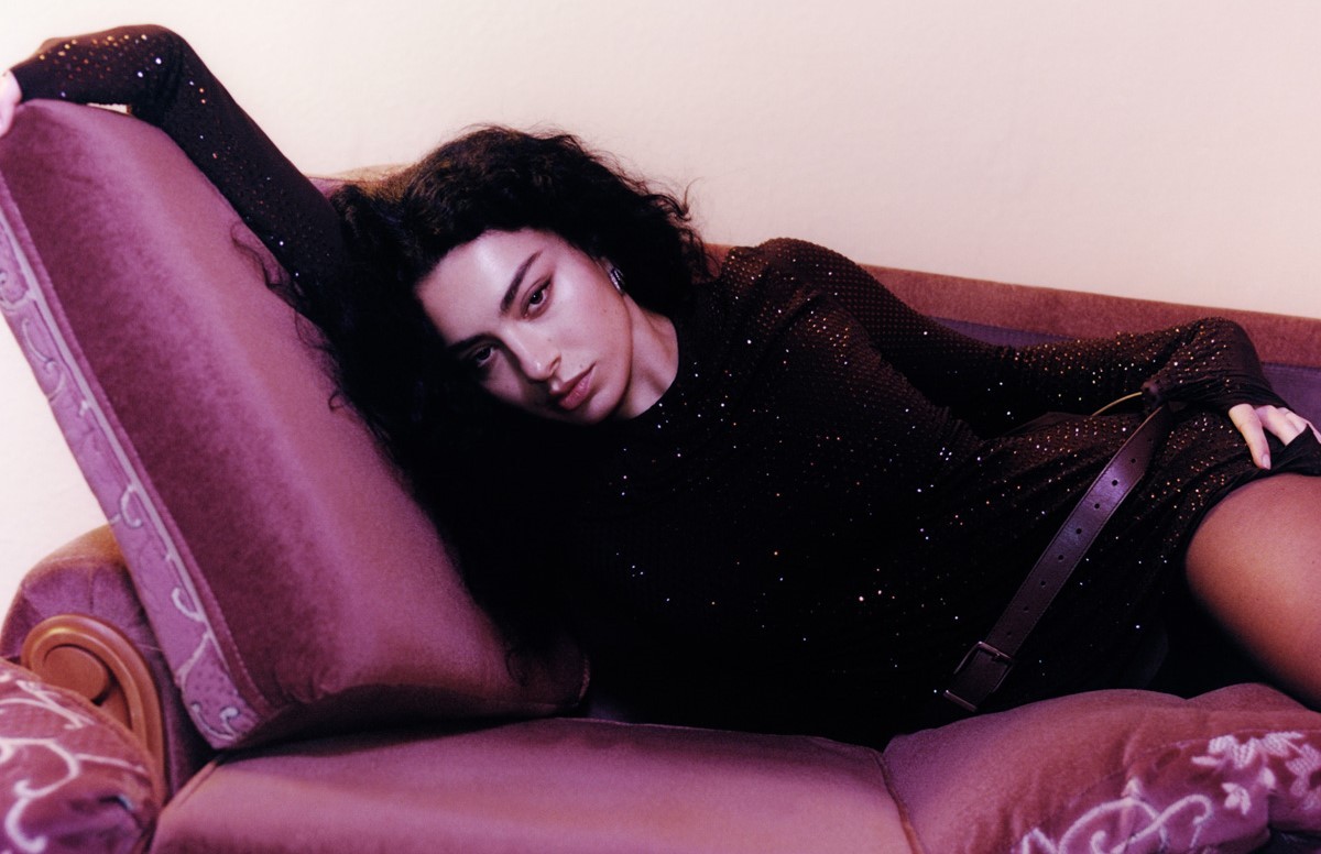 Charli XCX стала кинокритиком